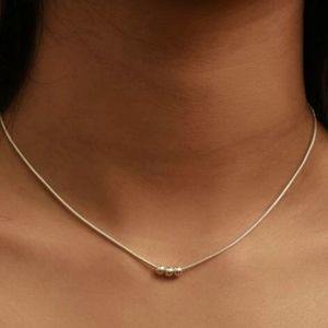 Dainty silver beaded necklace